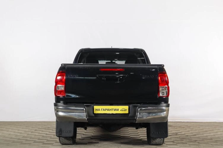 Toyota Hilux 5 из 6