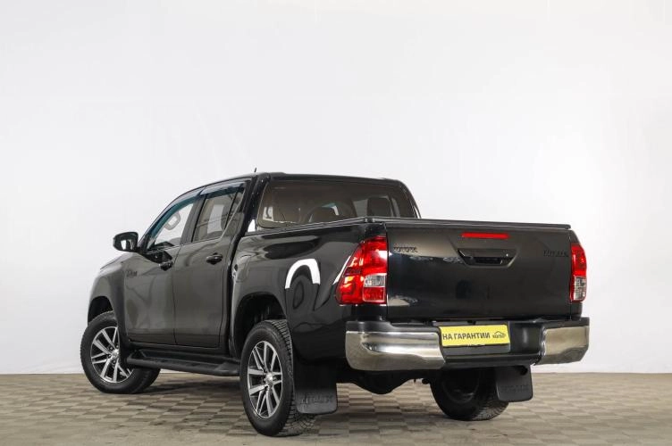 Toyota Hilux 4 из 6