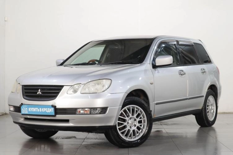 Mitsubishi Airtrek 3 из 6