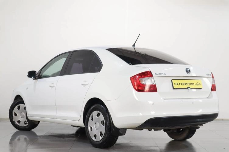 Skoda Rapid 4 из 6