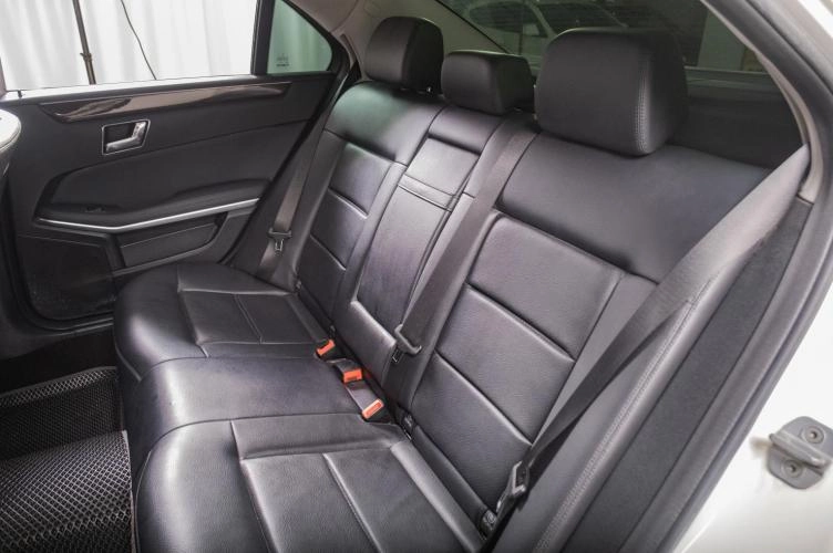Mercedes-Benz E-класс 18 из 19