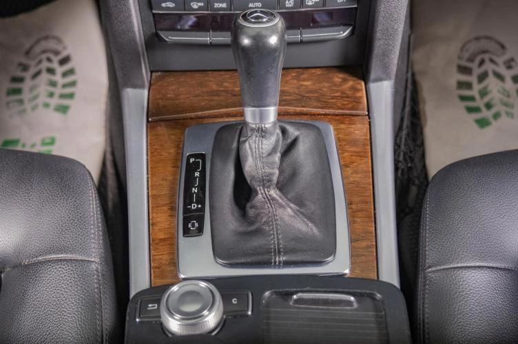 Mercedes-Benz E-класс 16 из 19