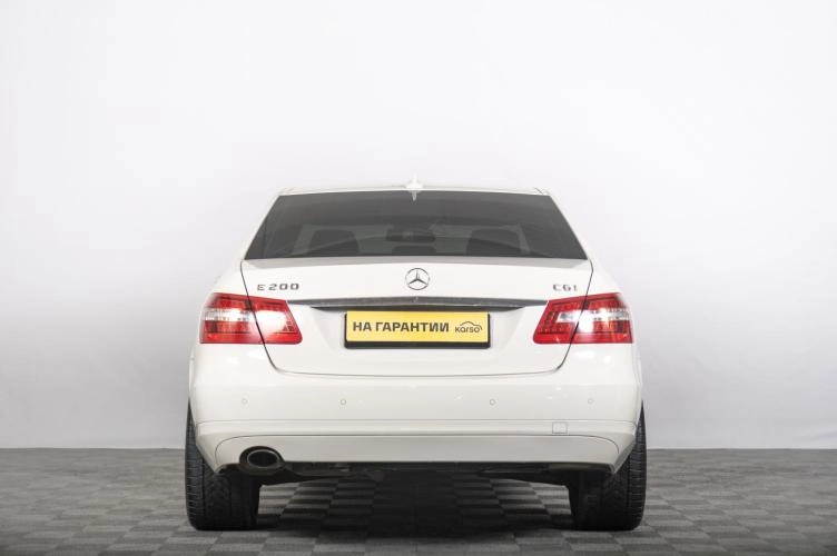 Mercedes-Benz E-класс 4 из 6