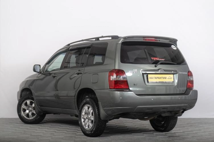 Toyota Highlander 5 из 6