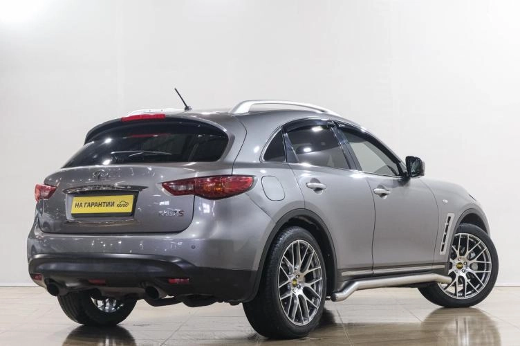 Infiniti FX37 6 из 6