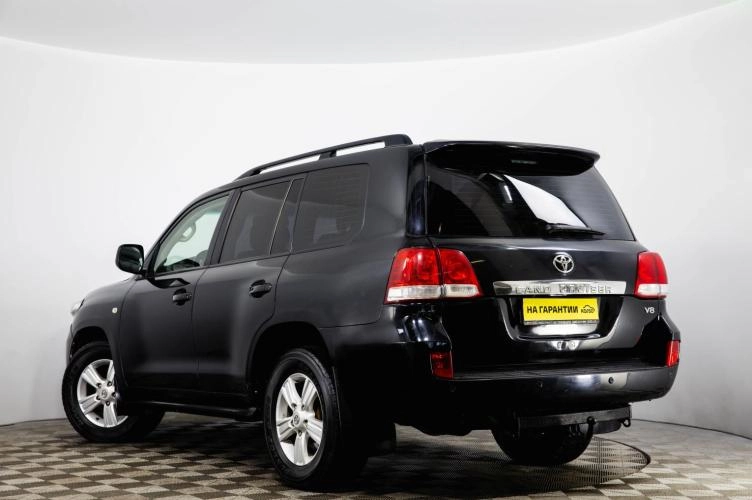 Toyota Land Cruiser 6 из 6