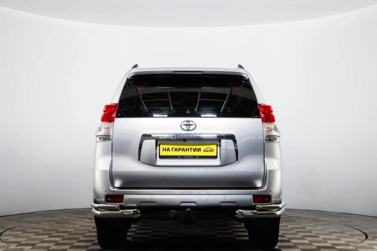Toyota Land Cruiser Prado 5 из 6