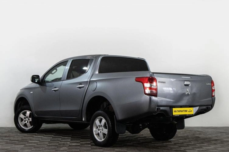 Mitsubishi L200 4 из 6