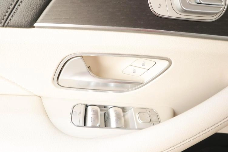 Mercedes-Benz GLE-класс 8 из 23
