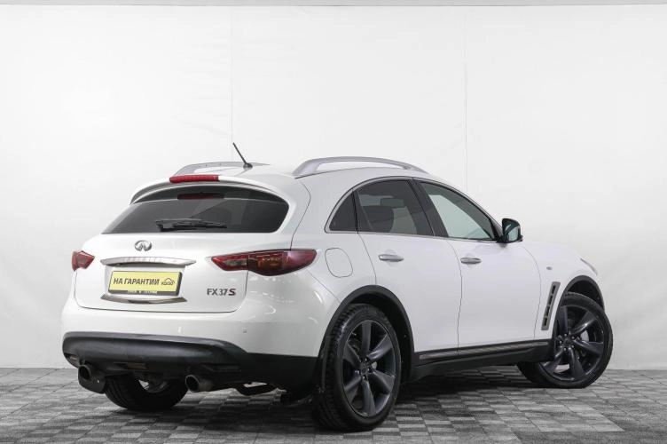 Infiniti FX37 6 из 6