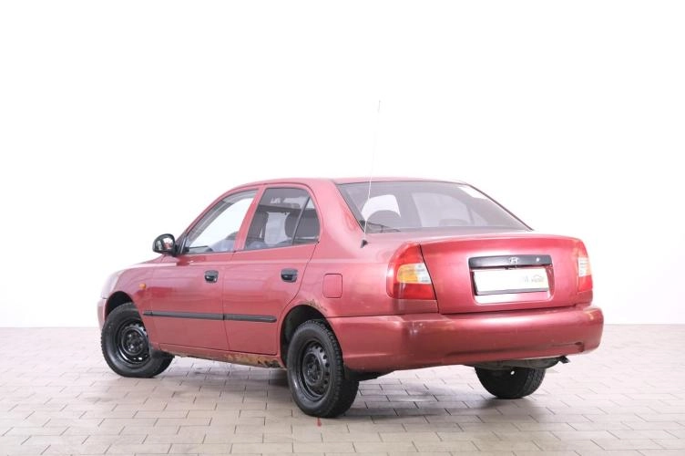 Hyundai Accent 4 из 6