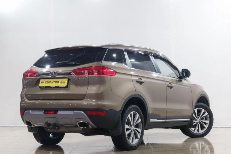 Geely Atlas 6 из 6