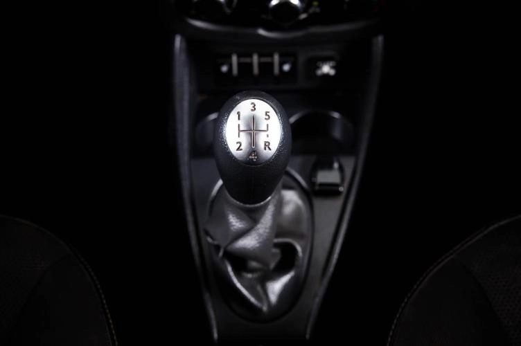 ВАЗ (LADA) Largus 16 из 18