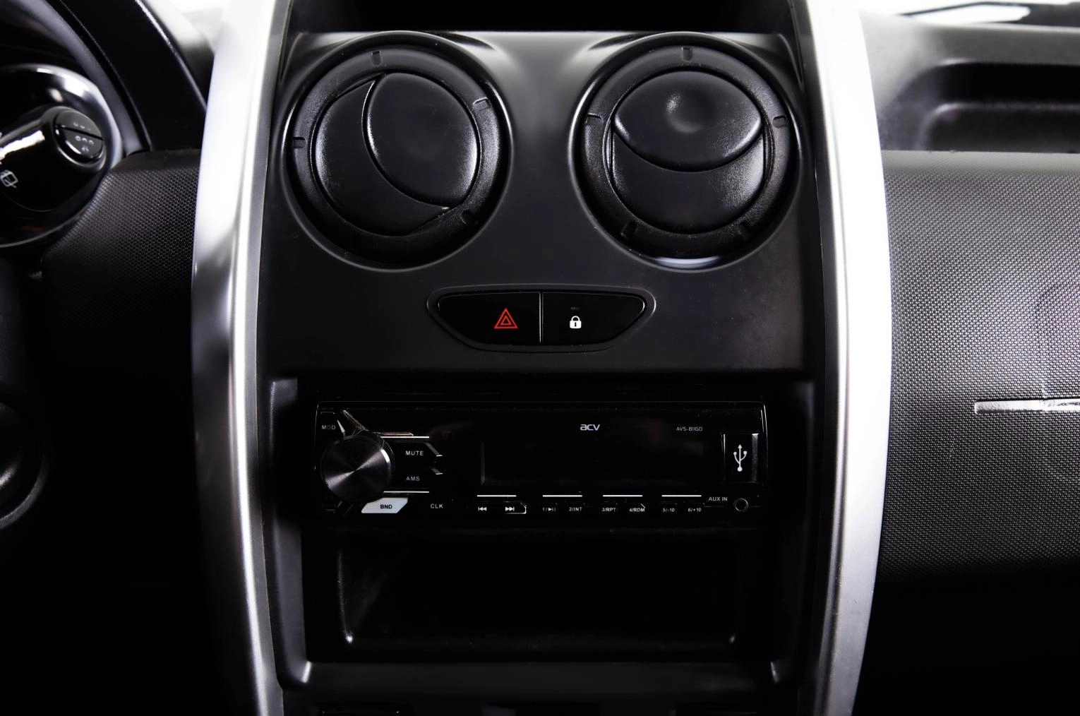 ВАЗ (LADA) Largus 13 из 18