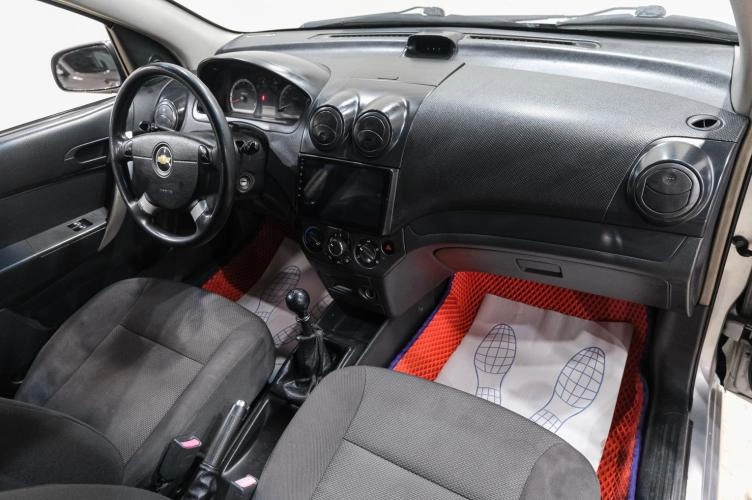 Chevrolet Aveo 14 из 26