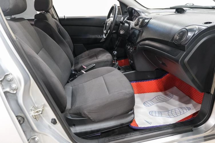 Chevrolet Aveo 13 из 26