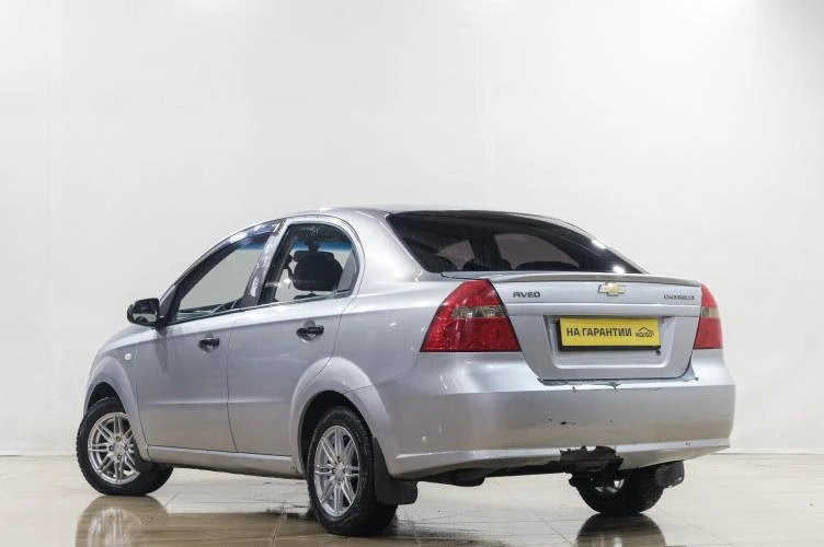Chevrolet Aveo 4 из 6