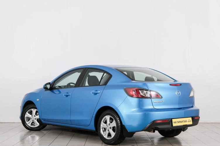 Mazda 3 4 из 6