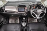 Honda Fit 10 из 16