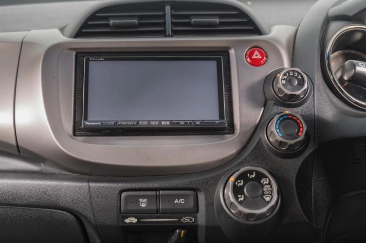 Honda Fit 13 из 16