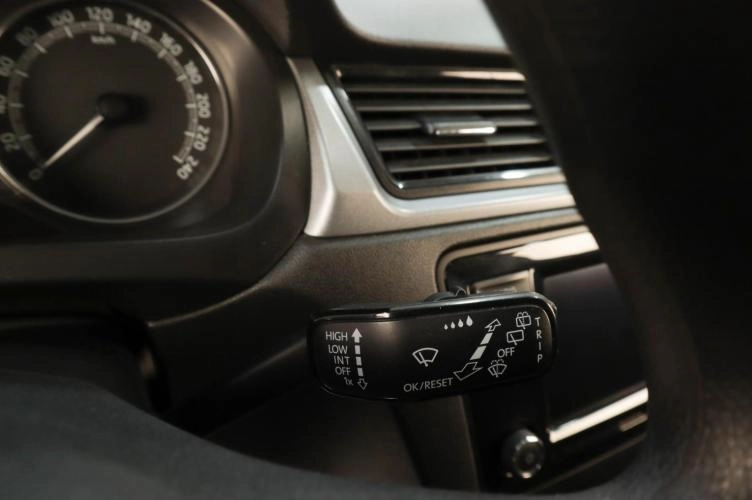 Skoda Rapid 11 из 15