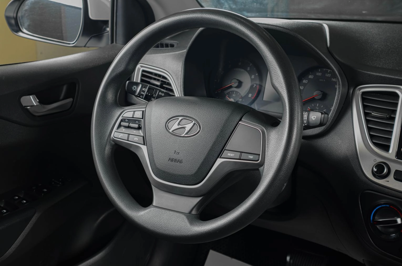 Hyundai Solaris 11 из 18