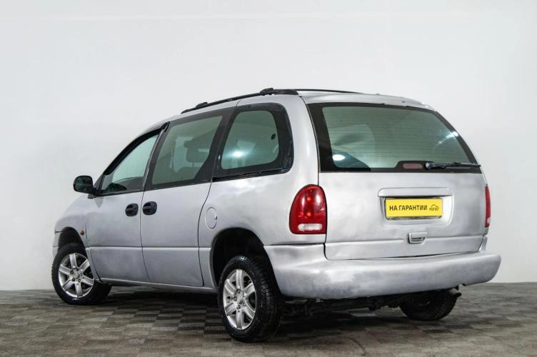 Chrysler Voyager 6 из 6