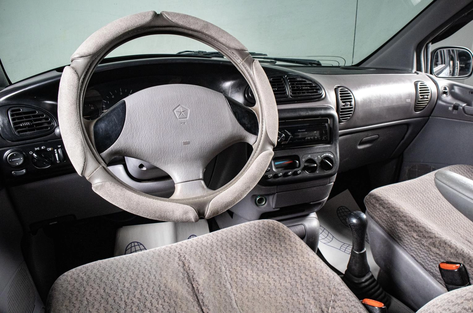 Chrysler Voyager 10 из 15