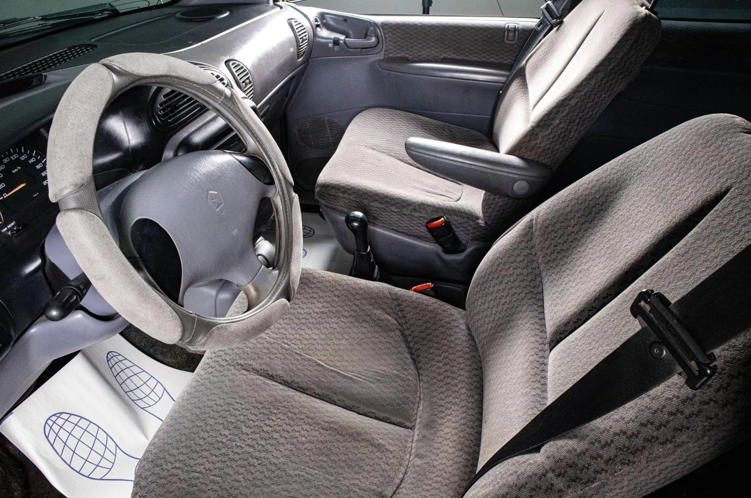 Chrysler Voyager 7 из 15