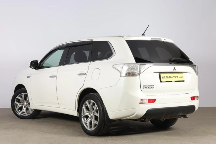Mitsubishi Outlander 4 из 6