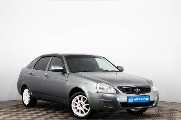 ВАЗ (LADA) Priora 1 из 6