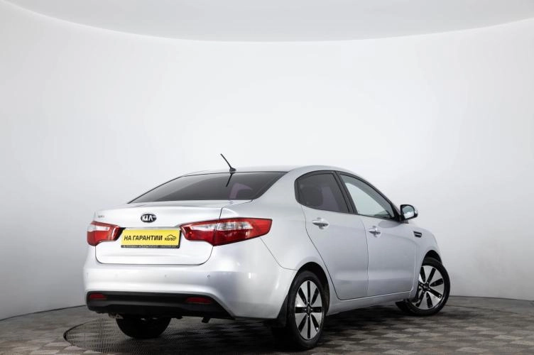 KIA Rio 4 из 6