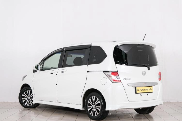 Honda Freed 4 из 6