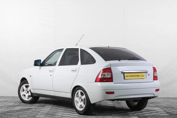 ВАЗ (LADA) Priora 4 из 6