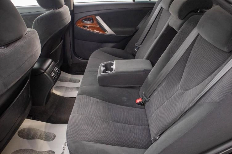 Toyota Camry 21 из 23