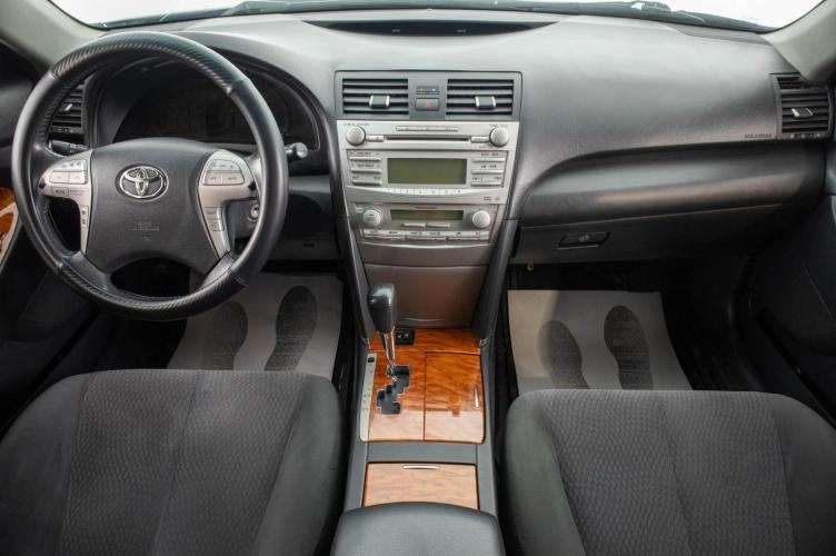 Toyota Camry 7 из 23