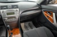 Toyota Camry 19 из 23