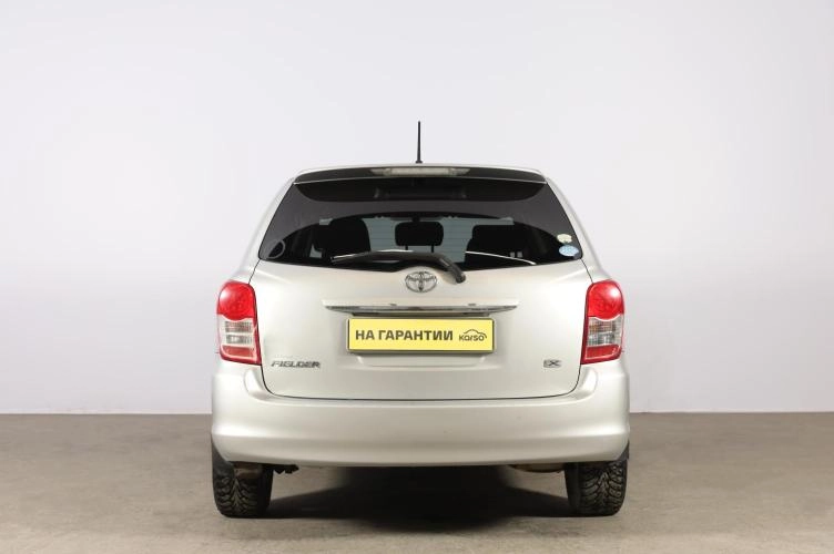 Toyota Corolla Fielder 5 из 6