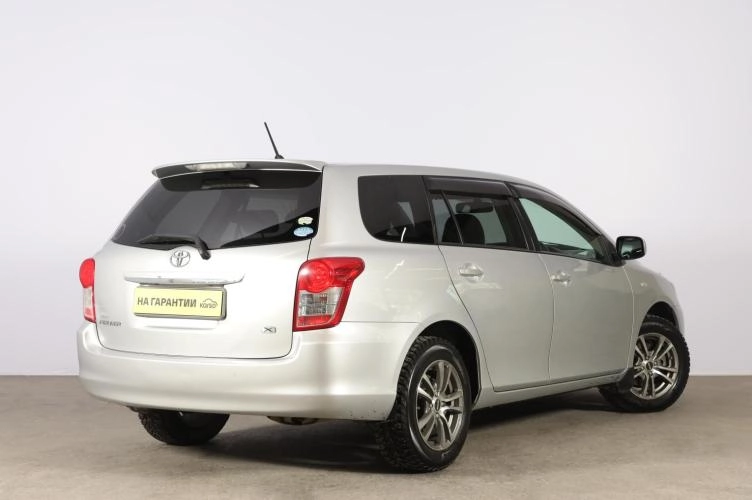 Toyota Corolla Fielder 6 из 6