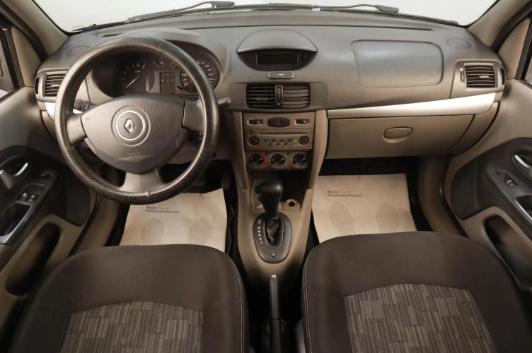 Renault Symbol 8 из 15