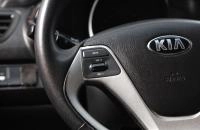 KIA Rio 12 из 16