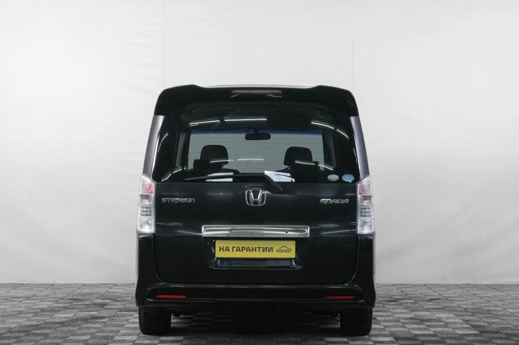 Honda Stepwgn Spada 5 из 6