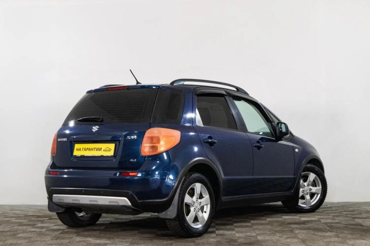 Suzuki SX4 4 из 6