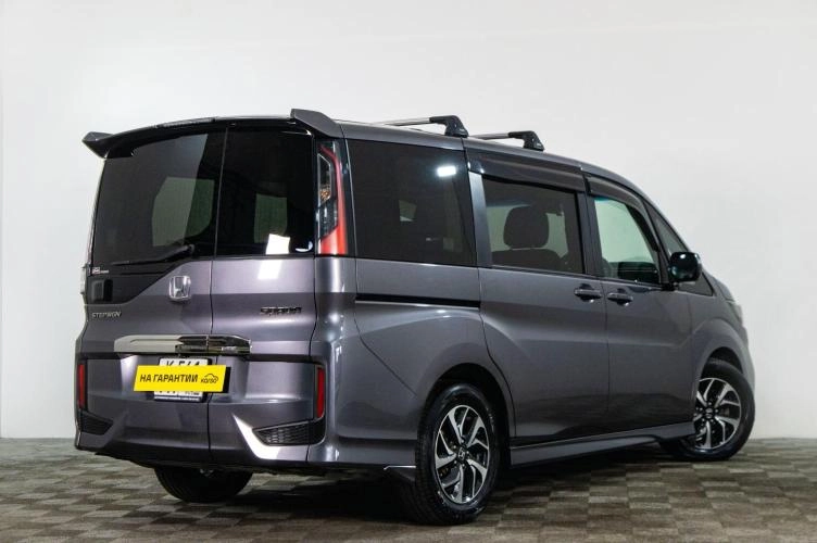 Honda Stepwgn Spada 4 из 6