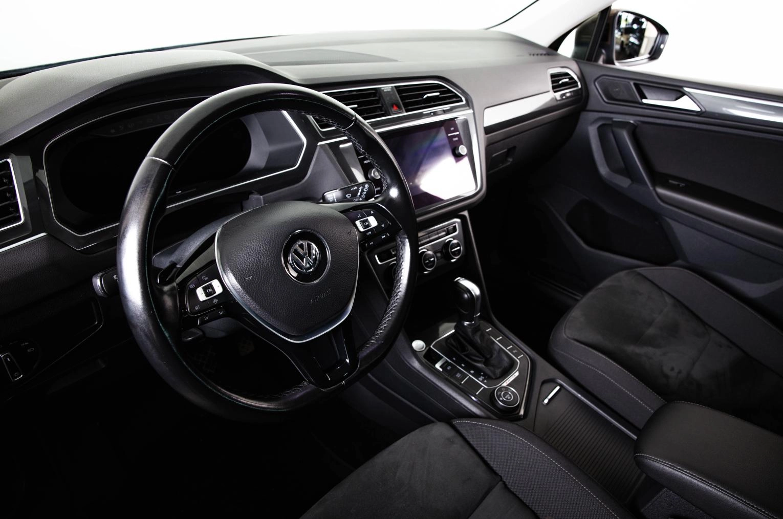 Volkswagen Tiguan 10 из 28
