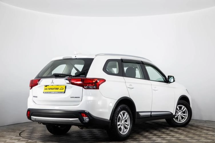 Mitsubishi Outlander 4 из 6