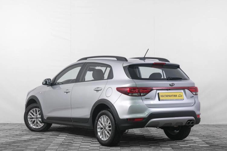 KIA Rio X-Line 4 из 6