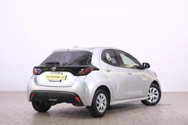 Toyota Yaris 6 из 6