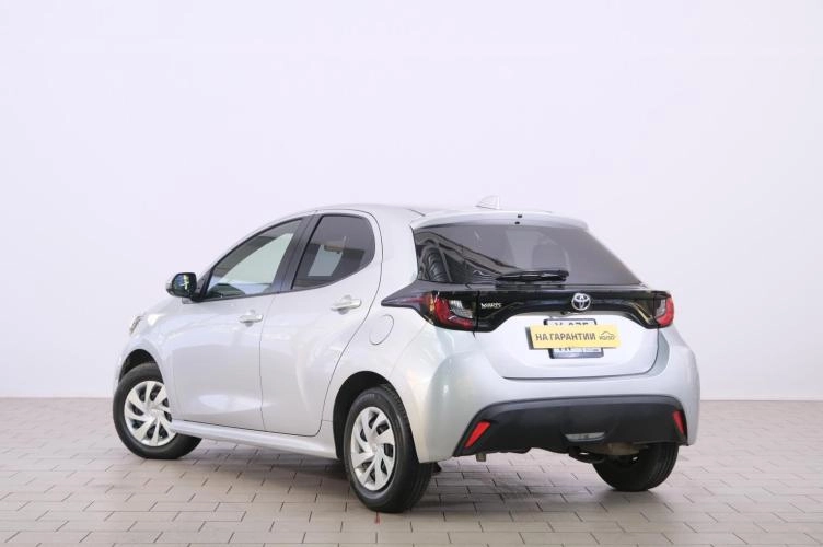 Toyota Yaris 4 из 6