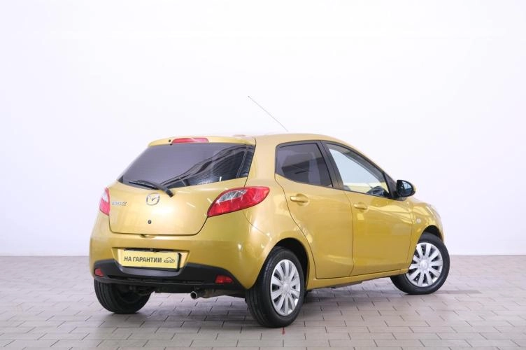 Mazda 2 6 из 6